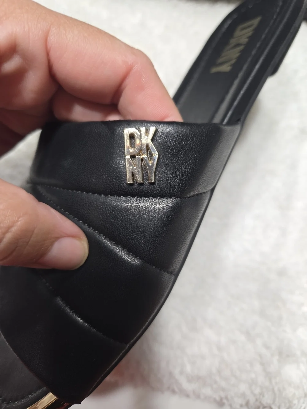DKNY Black Sandals With Gold Accent Trim Sz 7.5